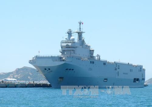 Tàu Hải quân Pháp thăm hữu nghị chính thức Việt Nam - ảnh 1